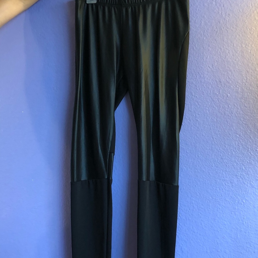Black leggings